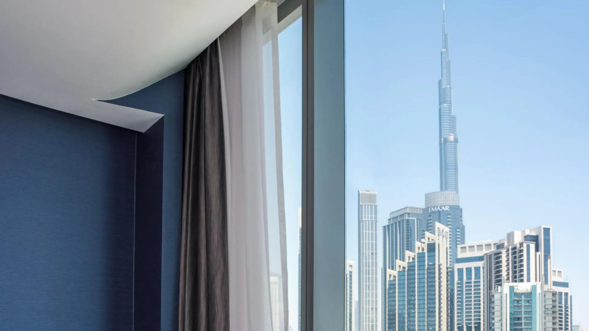 Me Dubai By Melia Hotel